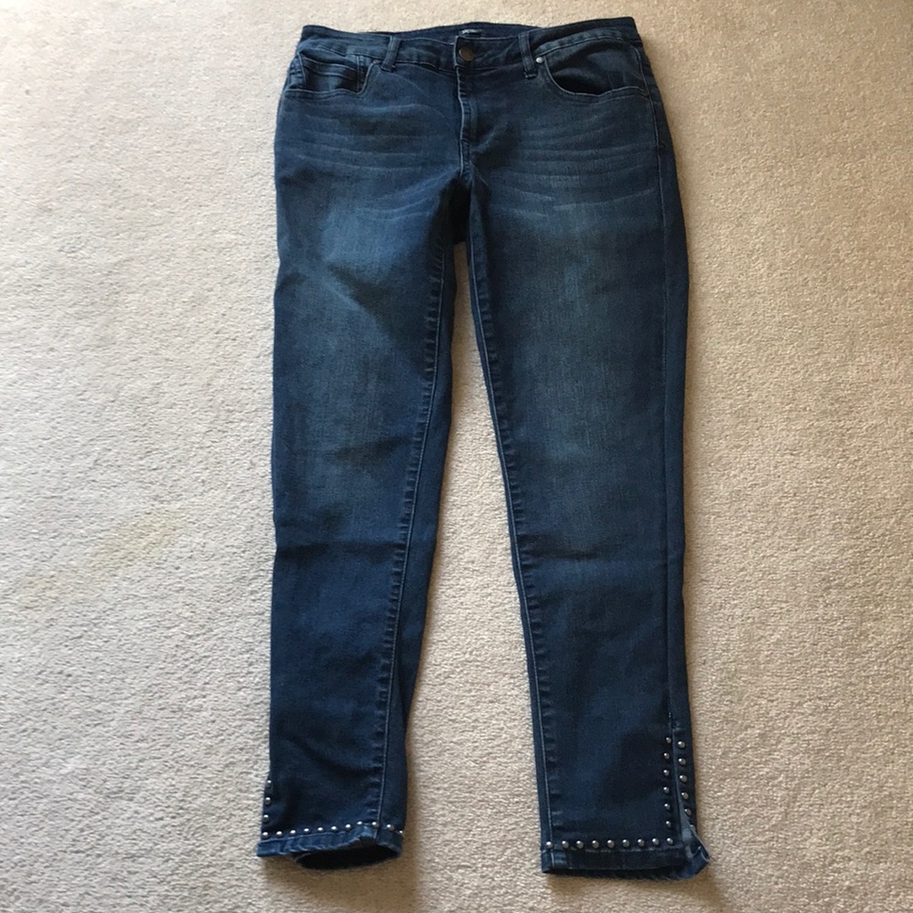 Reba size 6 slit crop jeans